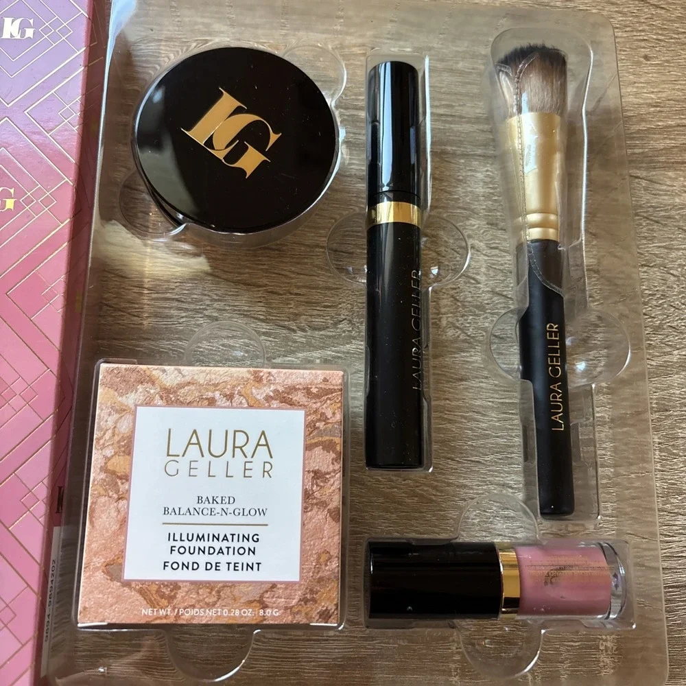 NEW Laura Geller Laura's Tips & Tricks 5 Piece Full Face Collection Medium